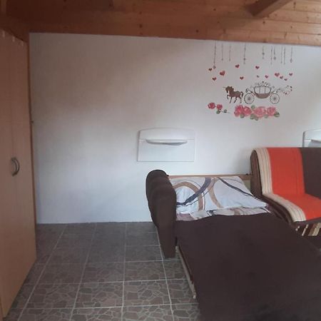 Kamilla Vendégház Écs Exterior foto